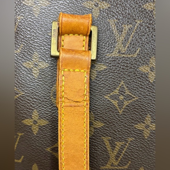 Louis Vuitton Vavin GM Shoulder Bag - Picture 4 of 9